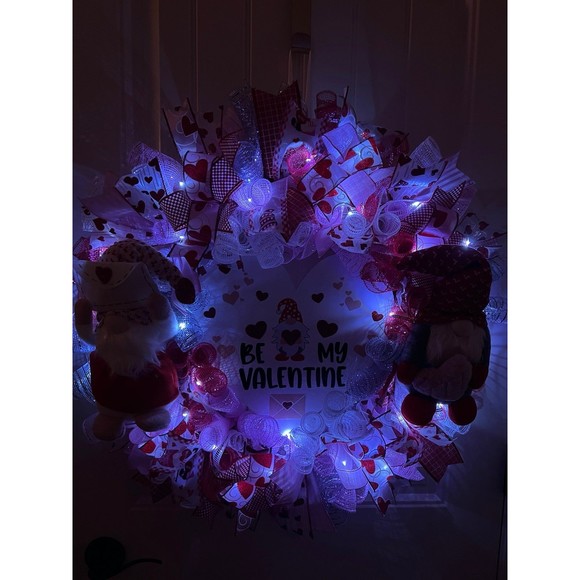XL Handmade Be My Valentine Gnome Hearts Ribbon Prelit Wreath 26 ins LED XLW6 - Picture 12 of 12